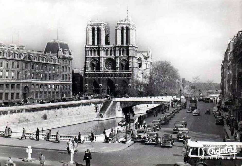 75 Paris La Cathedrale Notre Dame VII.jpg